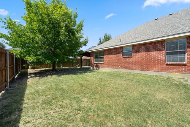 104 Holly Street, Waxahachie, TX 75165