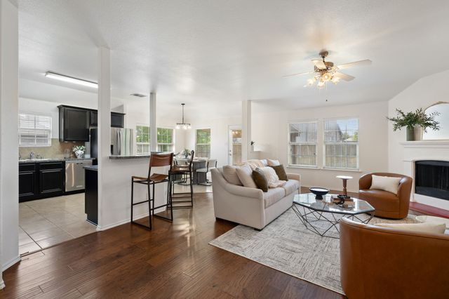 104 Holly Street, Waxahachie, TX 75165