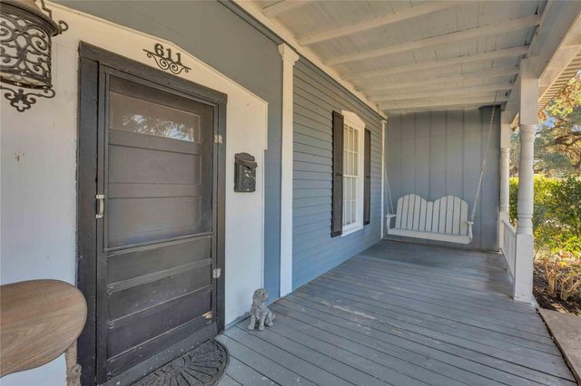 611 S Franklin Street, La Grange, TX 78945