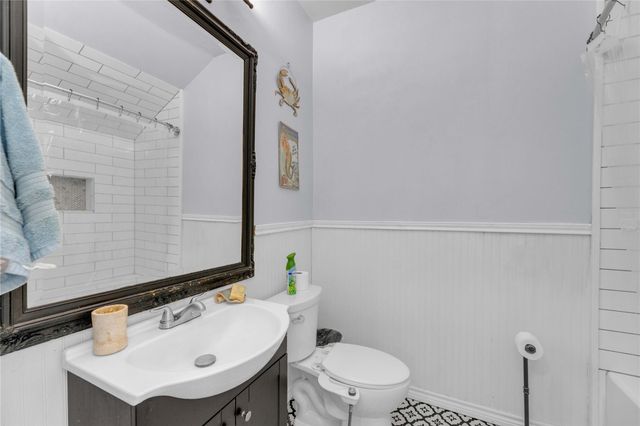 611 S Franklin Street, La Grange, TX 78945