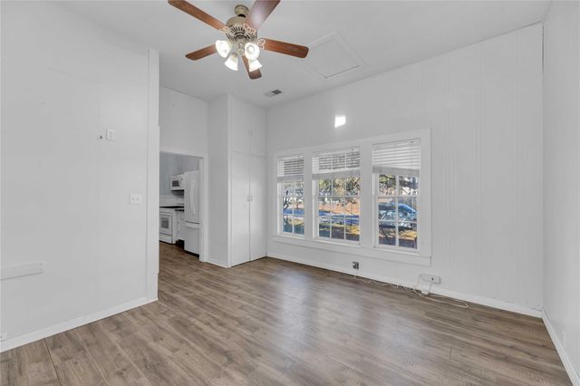 611 S Franklin Street, La Grange, TX 78945