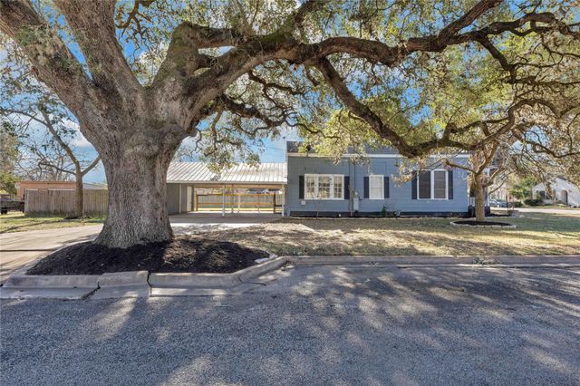 611 S Franklin Street, La Grange, TX 78945