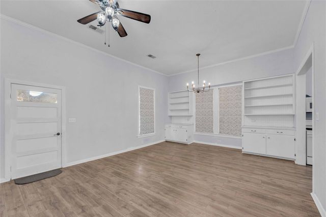 611 S Franklin Street, La Grange, TX 78945