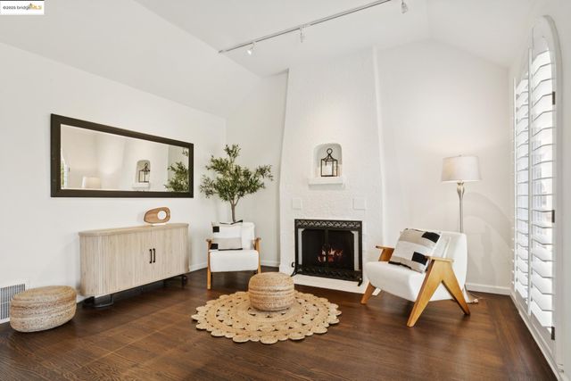 338 Berkeley Park Blvd, Kensington, CA 94707