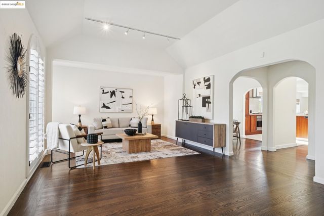 338 Berkeley Park Blvd, Kensington, CA 94707