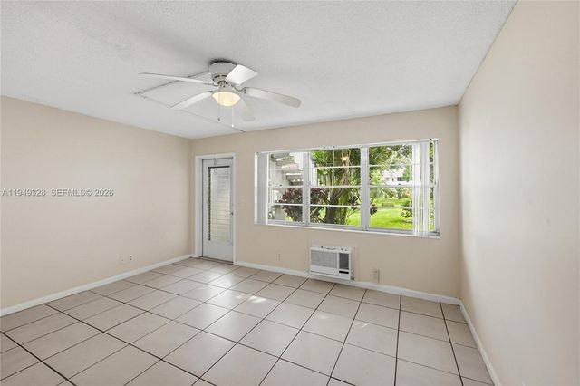 403 Sheffield Q 403, West Palm Beach, FL 33417