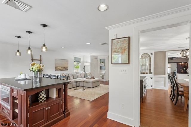 46 Claremont Dr, Maplewood Twp., NJ 07040