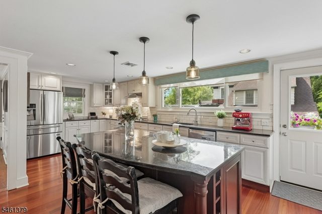46 Claremont Dr, Maplewood Twp., NJ 07040