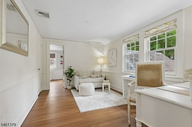 46 Claremont Dr, Maplewood Twp., NJ 07040
