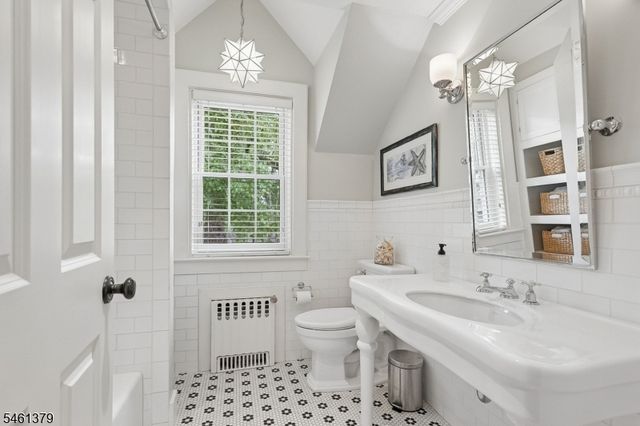 46 Claremont Dr, Maplewood Twp., NJ 07040
