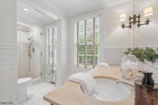 46 Claremont Dr, Maplewood Twp., NJ 07040