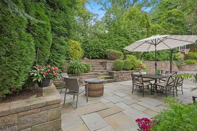 46 Claremont Dr, Maplewood Twp., NJ 07040