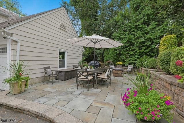 46 Claremont Dr, Maplewood Twp., NJ 07040
