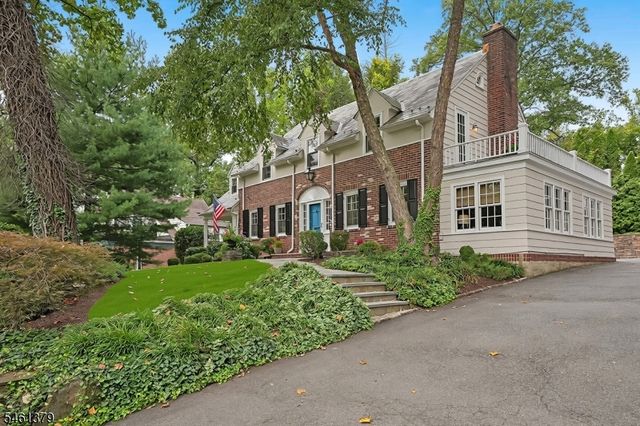 46 Claremont Dr, Maplewood Twp., NJ 07040