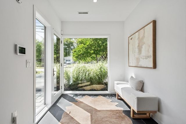 269 Sudbury Rd, Concord, MA 01742