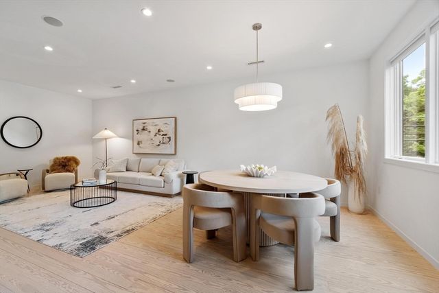 269 Sudbury Rd, Concord, MA 01742