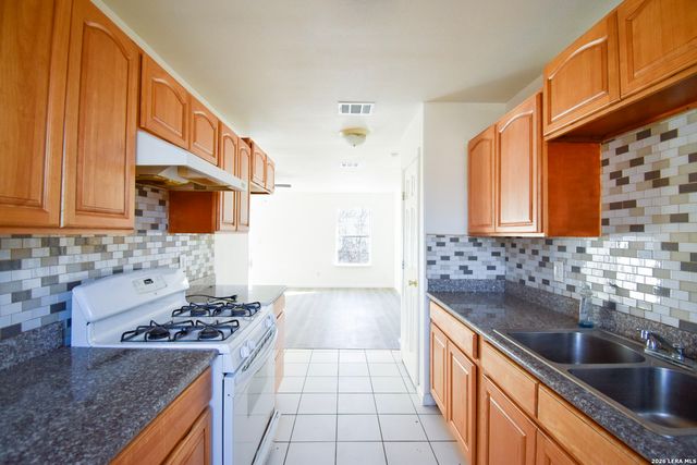 346 Ashland, San Antonio, TX 78218