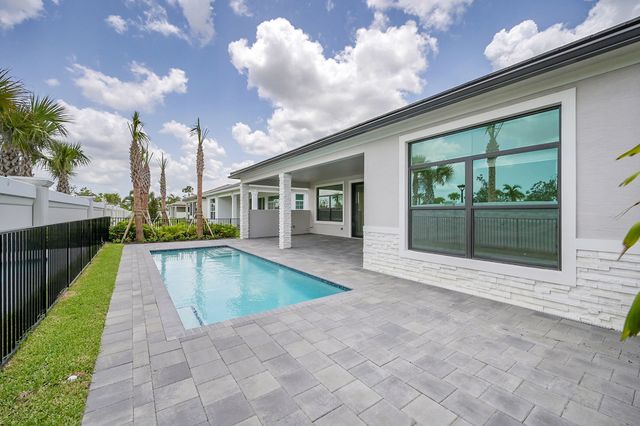 9520 St Germain Drive, Palm Beach Gardens, FL 33412