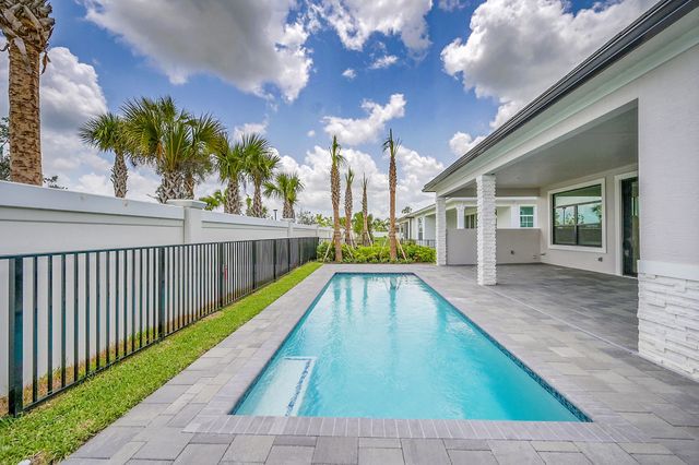 9520 St Germain Drive, Palm Beach Gardens, FL 33412