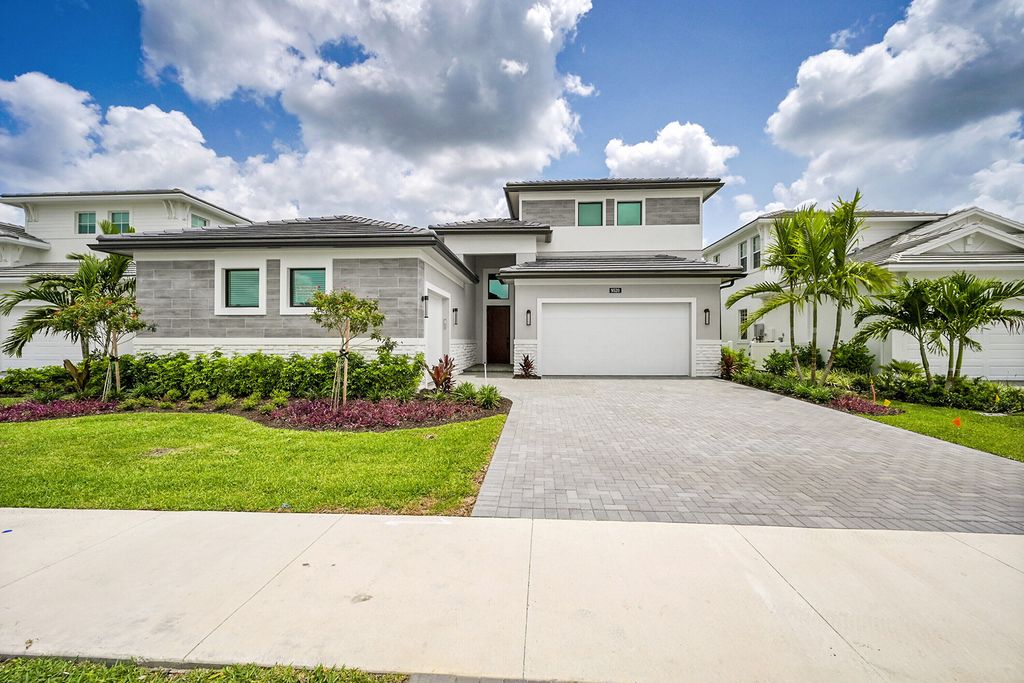 9520 St Germain Drive, Palm Beach Gardens, FL 33412