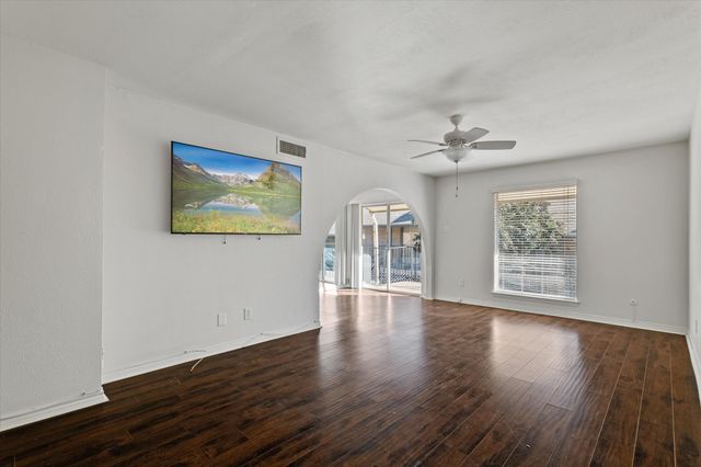 15914 Stillwood Street 2078, Dallas, TX 75248