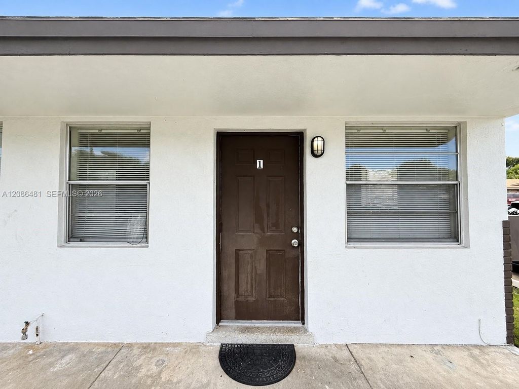 3639 SW 13th Court 1, Fort Lauderdale, FL 33312