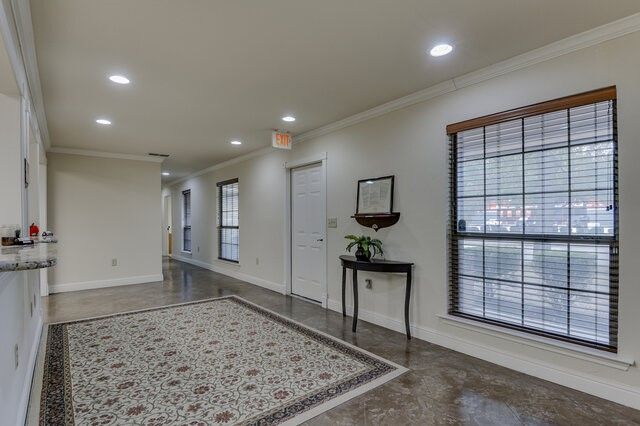 580 N Hampton Road, Desoto, TX 75115