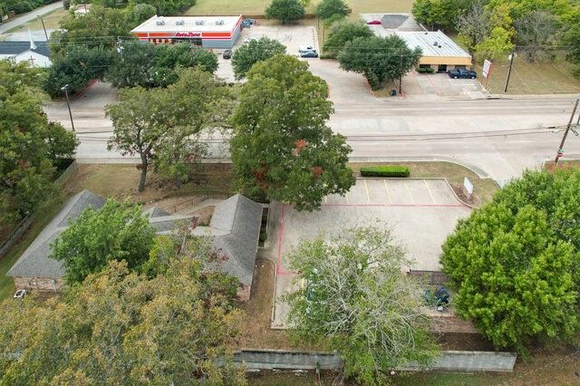 580 N Hampton Road, Desoto, TX 75115