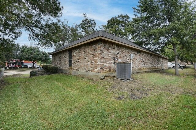 580 N Hampton Road, Desoto, TX 75115