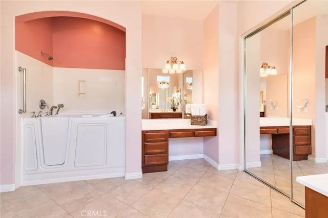 9328 Holly, Corona, CA 92883