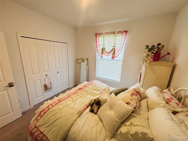 8215 Carston Lane, Brighton, MI 48116