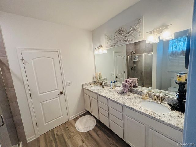 8215 Carston Lane, Brighton, MI 48116