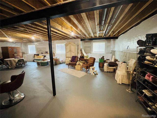 8215 Carston Lane, Brighton, MI 48116