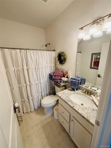 8215 Carston Lane, Brighton, MI 48116