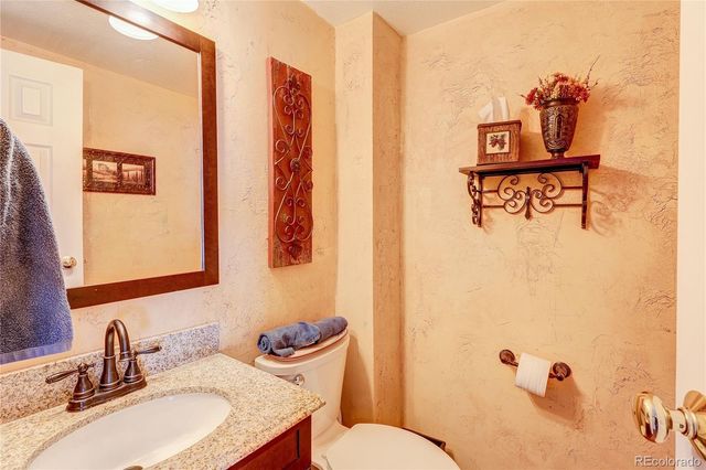 2738 S Xanadu Way, Aurora, CO 80014