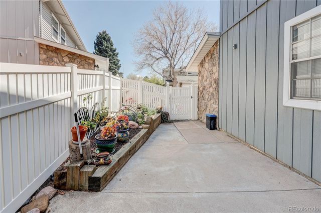 2738 S Xanadu Way, Aurora, CO 80014