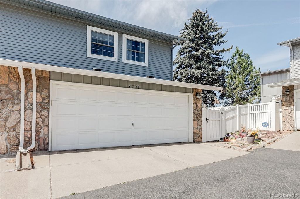 2738 S Xanadu Way, Aurora, CO 80014