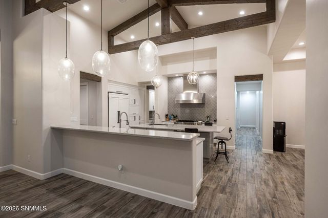 7050 Calle Estancias, Las Cruces, NM 88007