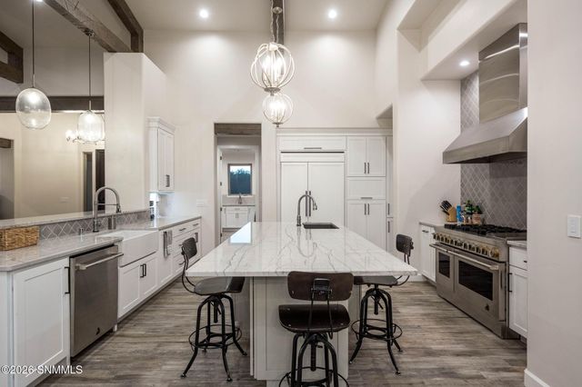 7050 Calle Estancias, Las Cruces, NM 88007