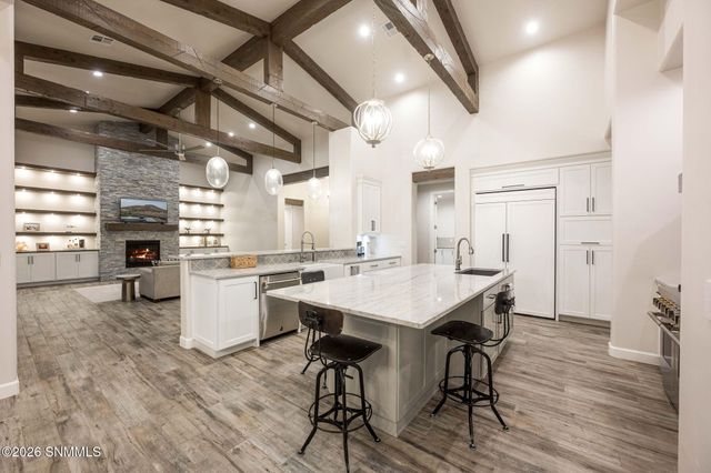 7050 Calle Estancias, Las Cruces, NM 88007