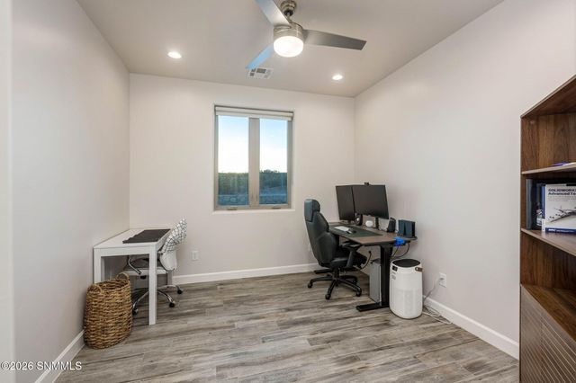 7050 Calle Estancias, Las Cruces, NM 88007