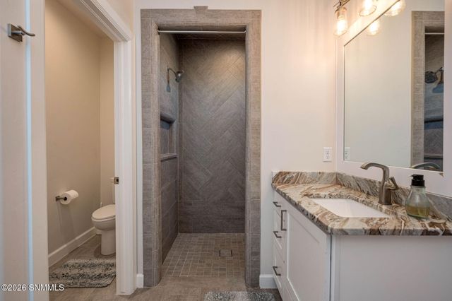 7050 Calle Estancias, Las Cruces, NM 88007