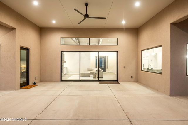 7050 Calle Estancias, Las Cruces, NM 88007