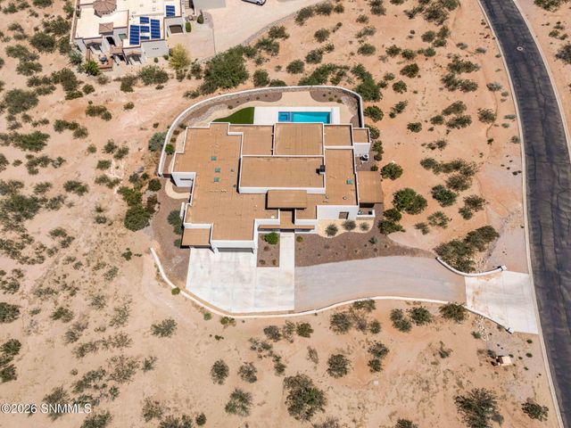 7050 Calle Estancias, Las Cruces, NM 88007