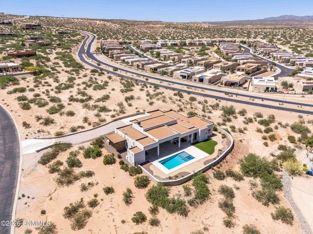7050 Calle Estancias, Las Cruces, NM 88007