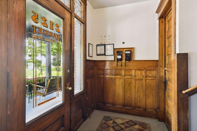 2125 Harriet Avenue, Minneapolis, MN 55405