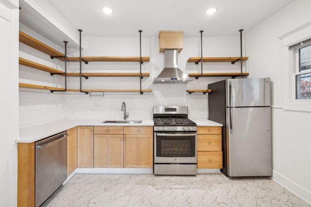 2125 Harriet Avenue, Minneapolis, MN 55405