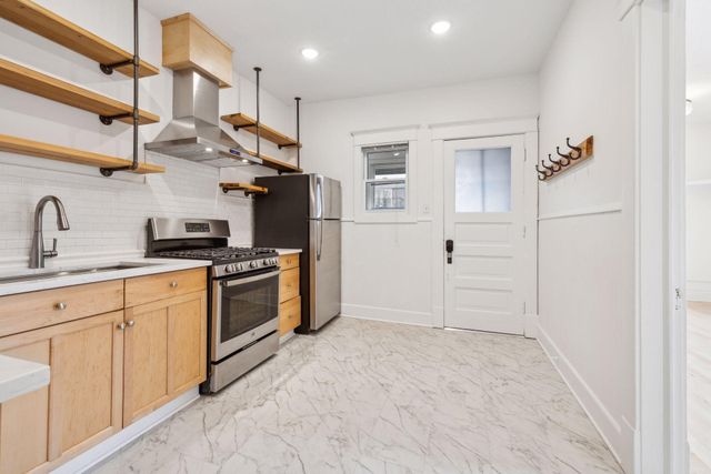 2125 Harriet Avenue, Minneapolis, MN 55405