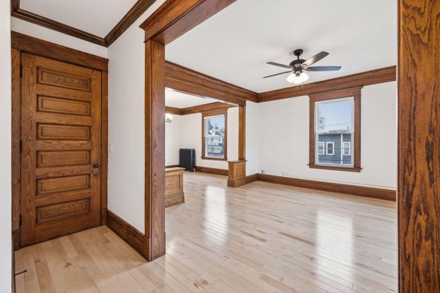 2125 Harriet Avenue, Minneapolis, MN 55405