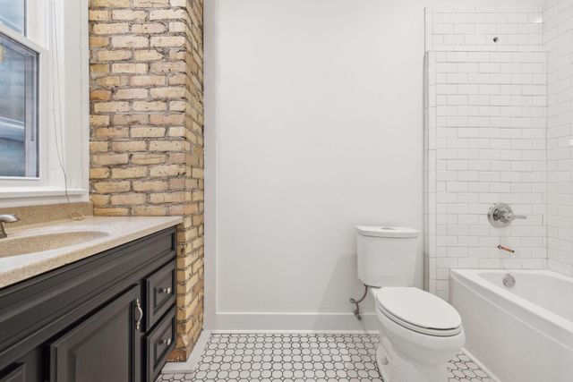 2125 Harriet Avenue, Minneapolis, MN 55405